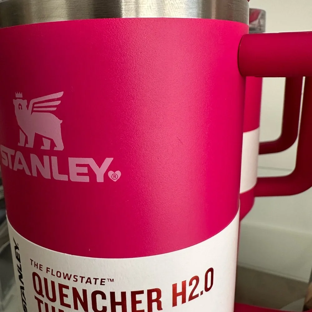 Stanley 40 oz Stainless Steel H2.0 Flowstate Quencher Tumbler valentine bundle - Picture 6 of 10